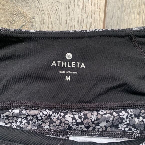 Athleta Black Floral Ditsy Cropped Leggings Medium - Picture 3 of 9